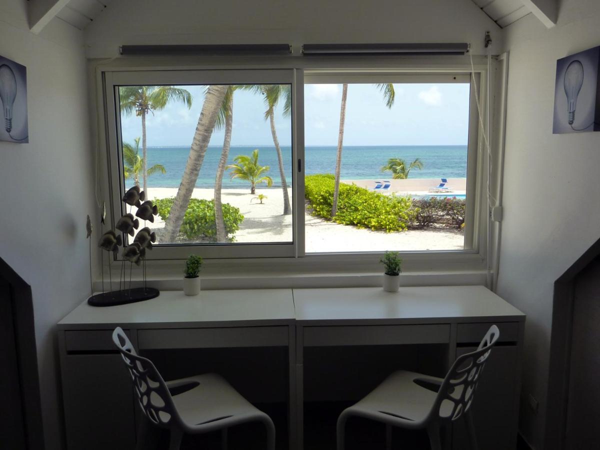 Friendly Beach House Baie Nettle Екстериор снимка