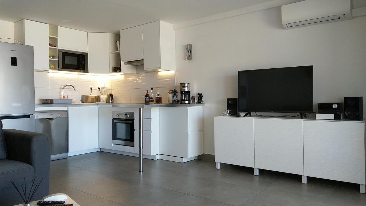 Friendly Beach House Baie Nettle Екстериор снимка